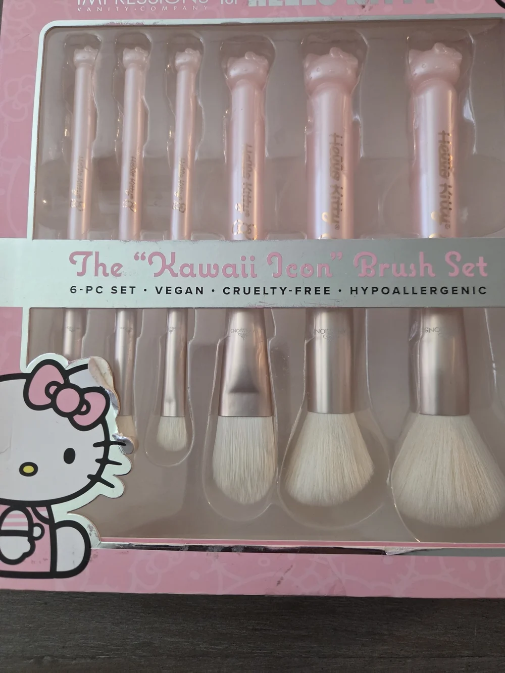 Hello Kitty Kawaii Pink 6-Piece Makeup Brush Set - Soft Synthetic Bristles